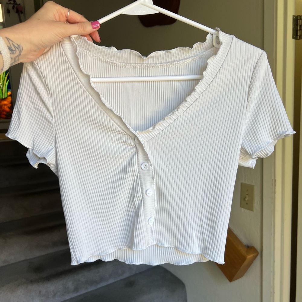 *SOLD* White ruffle-edge crop top